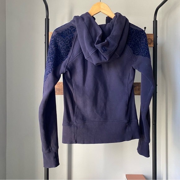 Lululemon women’s full zip long sleeves hooded sweaters with pocket size 4 - Picture 5 of 8